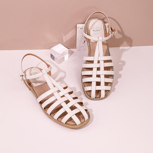 Safiya/索菲娅 2023夏季新品复古镂空编织后绊带休闲平底罗马凉鞋 SF32115050 商品图3