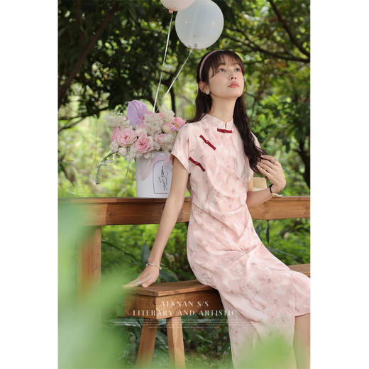 【65折秒杀】鹿向南《叶语风吟》新中式粉色连衣裙女夏新款收腰开叉长裙LXN29982 商品图3