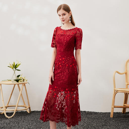 EITIE爱特爱春季新款精致优雅镂空绣花蕾丝显瘦礼服连衣裙6977608 商品图1