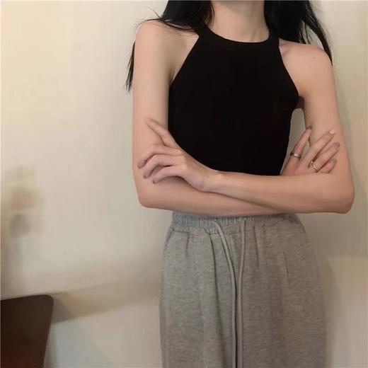 【简约大气性感，轻薄舒适百搭】2023新款小众百搭挂脖式露肩短款吊带衫女夏装薄款外穿针织小背心 商品图2