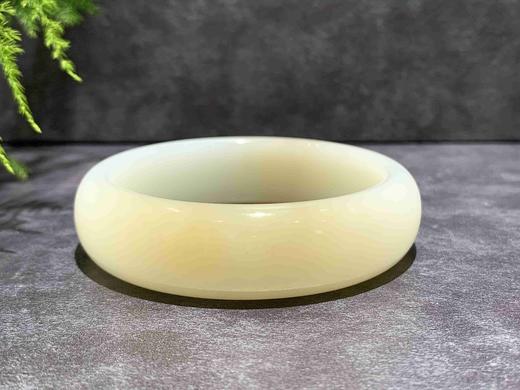 【御珠宫坊】糖羊脂白玉手镯57.3mm 商品图3