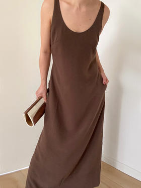 Viktoria Chan | SS23103 Tine U neck dress [ U领无袖连衣裙 棕 ]