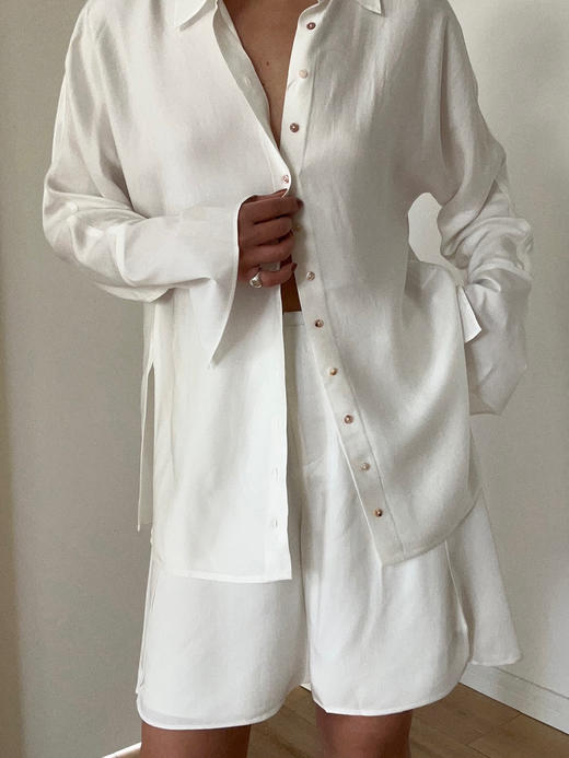 Viktoria Chan | SS23005 Stina flowy shorts [ 短裤 黑 / 白 ] 商品图1