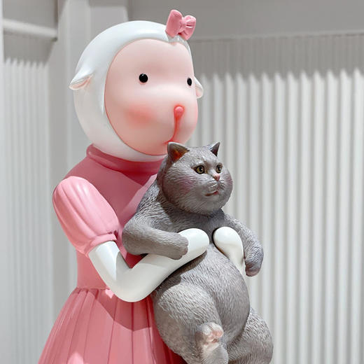 杨媛媛雕塑《抱猫的女孩》 商品图3