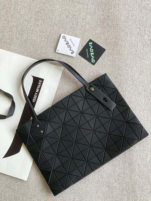 三宅一生摇滚包7×10格 商品图0