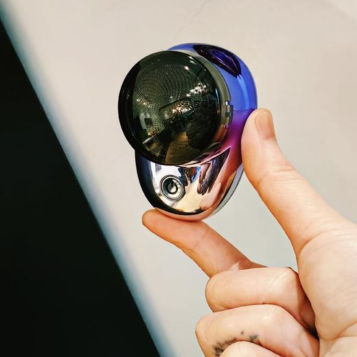 [屁侠推荐]康佳太空石迷你剃须刀 渐变蓝色礼盒装 升级电镀工艺 IPX6级全身水洗 干湿双剃超长待机 商品图0