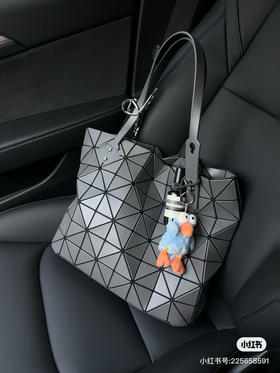 三宅一生摇滚包7×10格