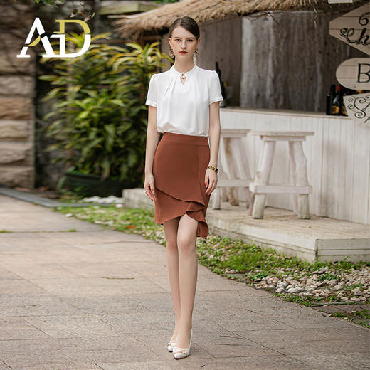 时尚气质两件套女高级感钉珠衬衫短袖上衣卡其色不规则显瘦包裙 商品图0
