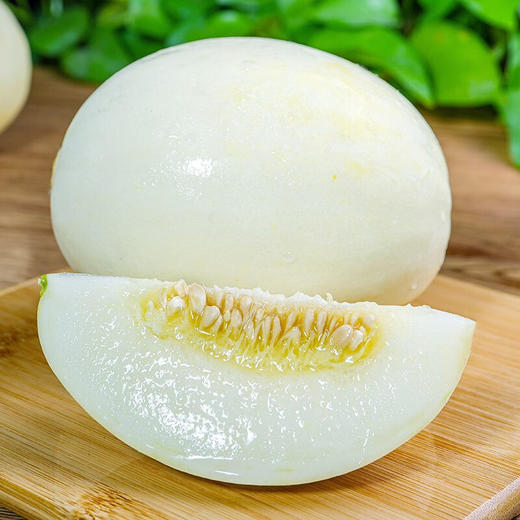 （分三个包裹）丹东99草莓3斤装+阎良甜瓜五斤彩箱装(4-6枚)+关茶·茶菓子(福满新年49枚装)糕点礼盒760g【LXS5.0】 商品图2