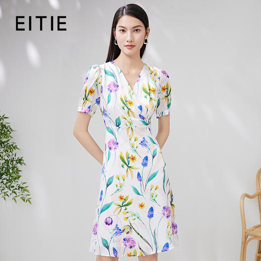 EITIE爱特爱夏季新款印花连衣裙时尚气质V领显瘦连衣裙7007756 商品图0