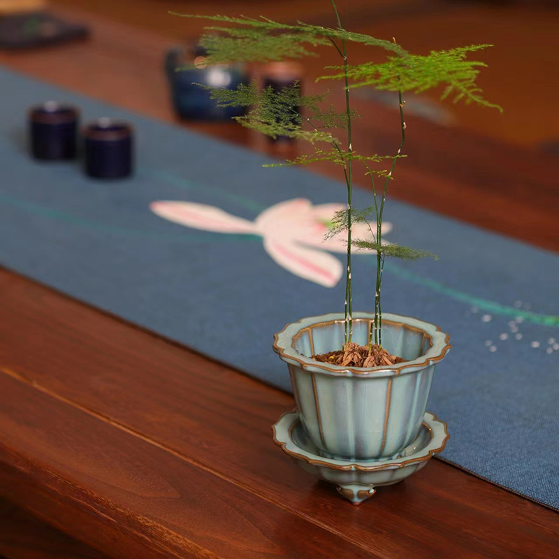 以素为绚：钧窑天青釉菱口花盆 仿宋支钉烧 造型玲珑细腻 （河南禹州顺丰发货）