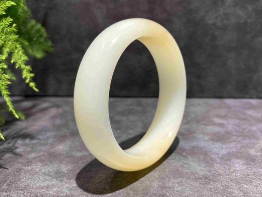 【御珠宫坊】糖羊脂白玉手镯57.3mm 商品图1