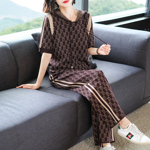 夏季新款，冰丝休闲运动套装女短袖宽松卫衣薄款妈妈装阔腿裤两件套CC-10-1817 商品图5