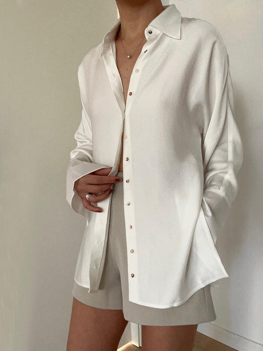 Viktoria Chan | SS23004 Stina flowy shirt [ 衬衫 白 / 蓝白条纹 ] 商品图4