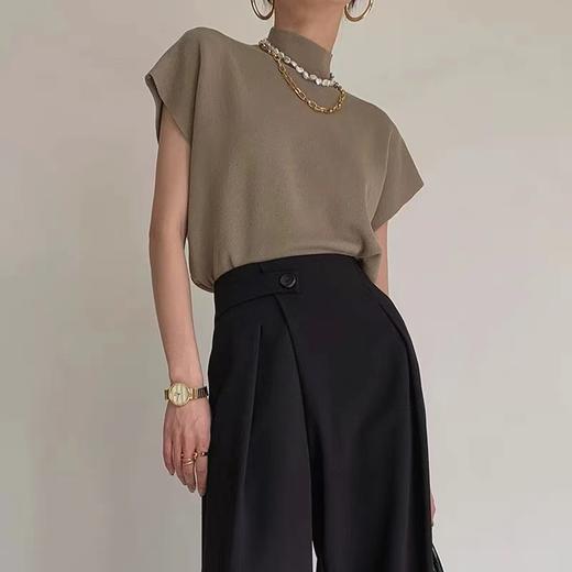 【设计感大气雅致时髦藏肉上衣】夏季半高领马甲女薄款坎肩背心外穿短款针织上衣宽松显瘦短袖T恤 商品图1