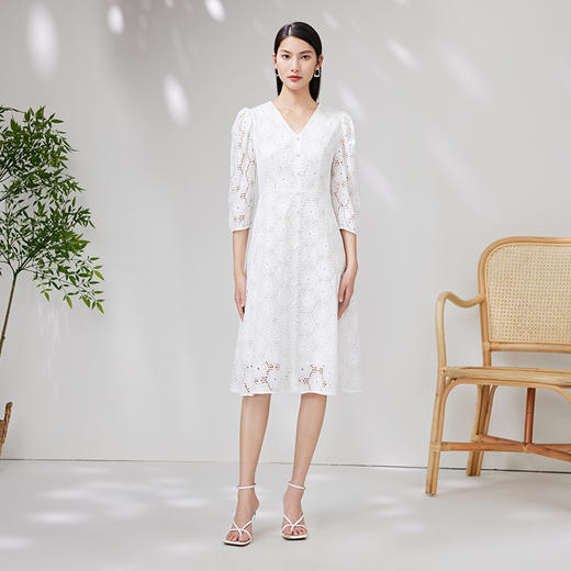 EITIE爱特爱夏款新品100%棉优雅V领显瘦高腰五分袖连衣裙7007757 商品图3
