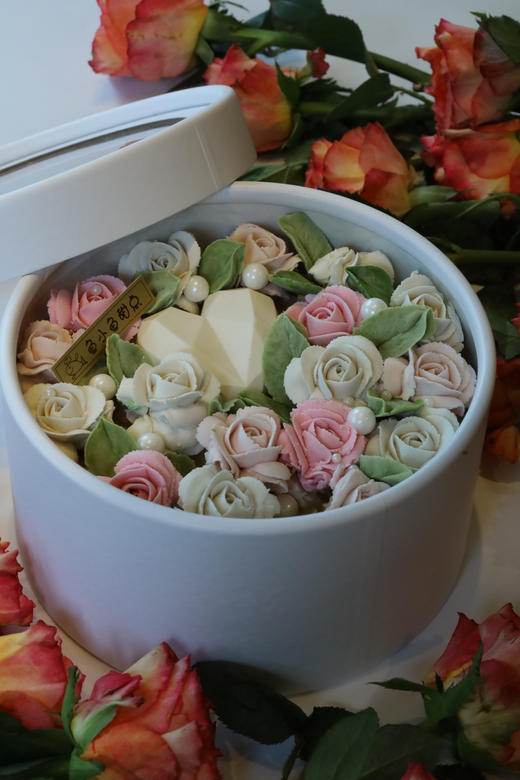 母亲节繁花礼盒 商品图3