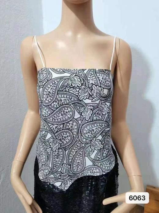 新款2023新潮设计感不规则露背系带肚兜小吊带背心内搭无袖碎花打底上衣女夏季 商品图13