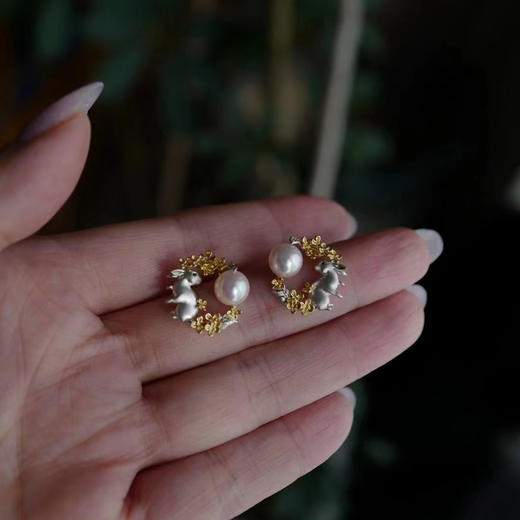 龢盒原创 望月兔18k金镶akoya珍珠耳钉 商品图3