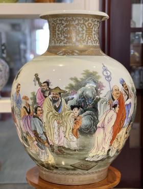 粉彩描金人物赶集图大赏瓶