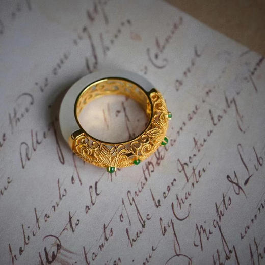 龢盒原创 半城烟云半城锦-白玉忍冬纹古典戒指 商品图0