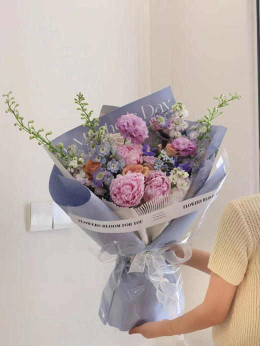 进口芍药大飞燕花束 商品图2