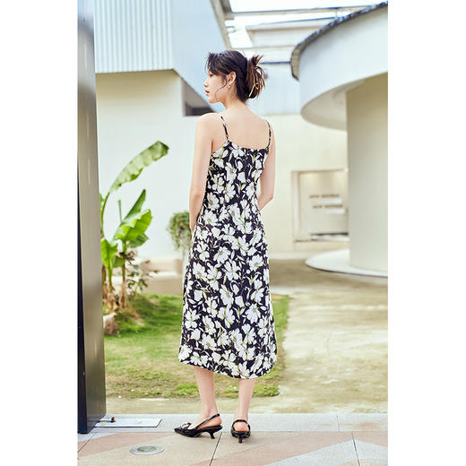NEELLY纳俪商场同款夏季缎面吊带连衣裙女中长款扭结收腰A字裙N23024Y04404 商品图3