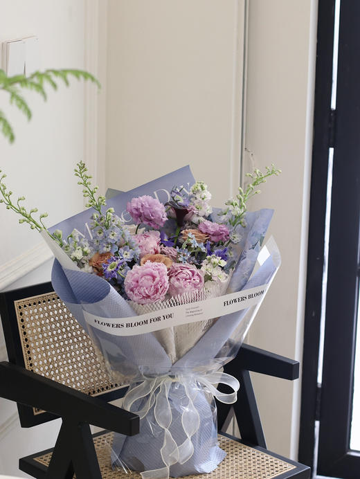 进口芍药大飞燕花束 商品图1