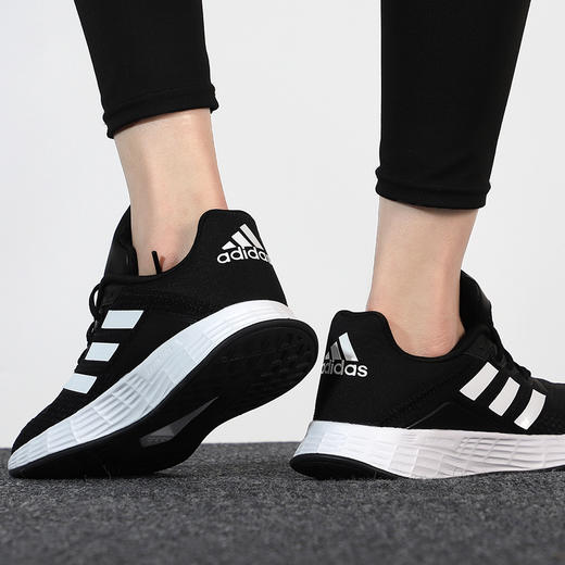 5折【自营】adidas/阿迪达斯  女2023新款低帮网面鞋缓震运动鞋 H04628 商品图2