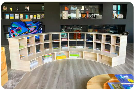 两层半圆绘本架幼儿园绘本馆阅读区儿童半圆毛毛虫中岛绘本架 商品图4