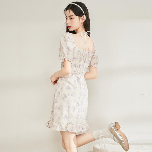 甜美纯欲显瘦方领碎花连衣裙女新款夏季荷叶边开叉仙女裙V1231341 商品图3