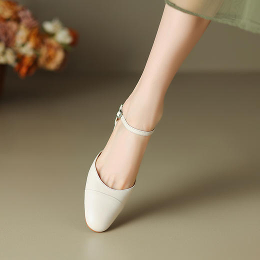 时尚小香风，舒适纯色真皮圆头中空凉鞋HB-Z134 商品图3