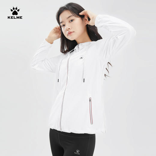 KELME卡尔美梭织皮肤衣女夏季碎瓷艺术巴塞罗那轻薄凉感冰爽撞色连帽外套 商品图0