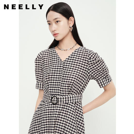 NEELLY纳俪商场同款V领黑白格子连衣裙女泡泡袖收腰中长款A字裙子N23052Y01156 商品图2