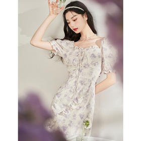 甜美纯欲显瘦方领碎花连衣裙女新款夏季荷叶边开叉仙女裙V1231341