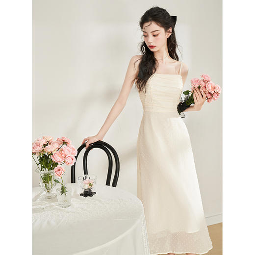 西遇吊带连衣裙女夏季新款法式小众高级感白色中长款仙女裙D1031143/V0050523 商品图7