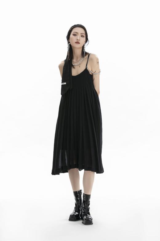 金属肩带压褶链条连衣裙 商品图3