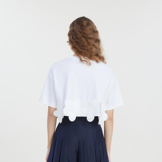 谜底时尚宽松短款T恤女2023夏新款圆领下摆花朵装饰短袖232MT0577 商品图2