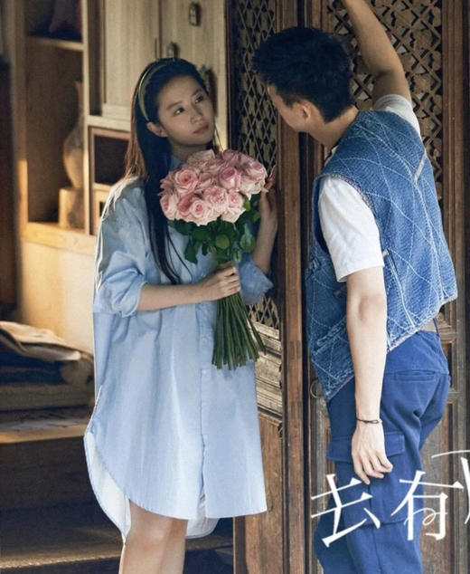 神仙姐姐同款！盐系百搭！CK女款休闲衬衫裙 米色白色 只要5折 商品图0