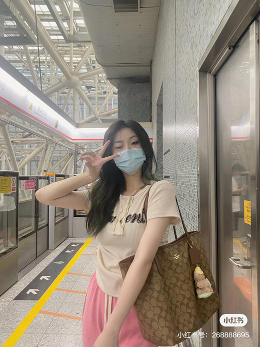 coach经典老花托特 磁扣版 商品图2