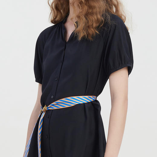 谜底时尚圆领A型连衣裙短袖2023夏新款通勤风长裙配腰带232ML0633 商品图3