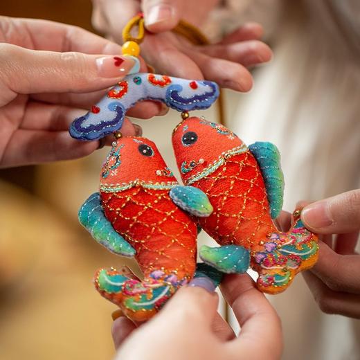 金蟾手工平安符刺绣diy材料包挂件锦鲤香囊随身创意礼物 商品图1