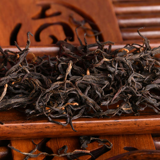 聚芳永【九曲红梅红茶】J1茶叶100g铁盒装 商品图1