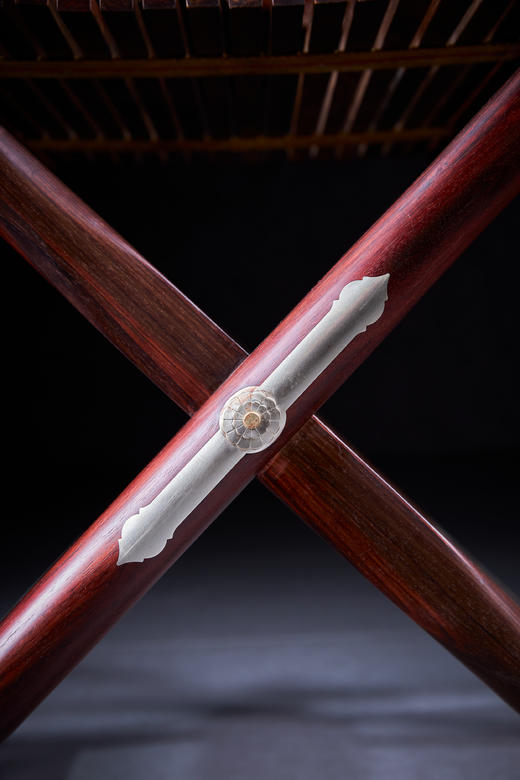 红桥红  家具严选  大红酸枝（交趾黄檀）【木面 王款 麒麟纹交椅】 商品图6