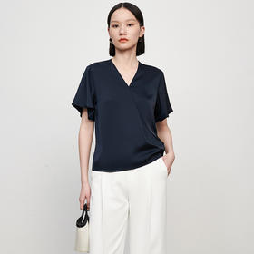 IN AND ON21273夏新款法式丝质V领飞袖上衣女气质简约纯色短袖衬衫