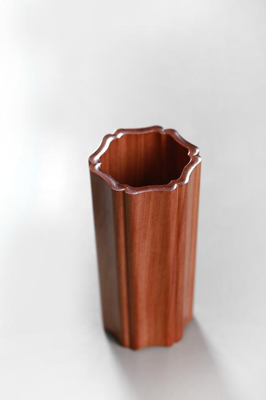 SDCC0074-1°非洲酸枝葵口笔筒 商品图8