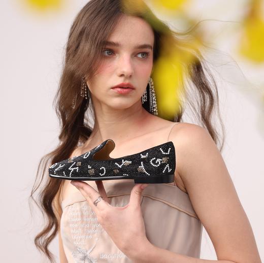 西村名物2023夏季新款平底优雅单鞋软底舒适百搭镂空奶奶鞋12231 商品图1