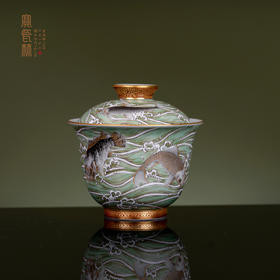 粉彩描金海水鱼乐图盖碗