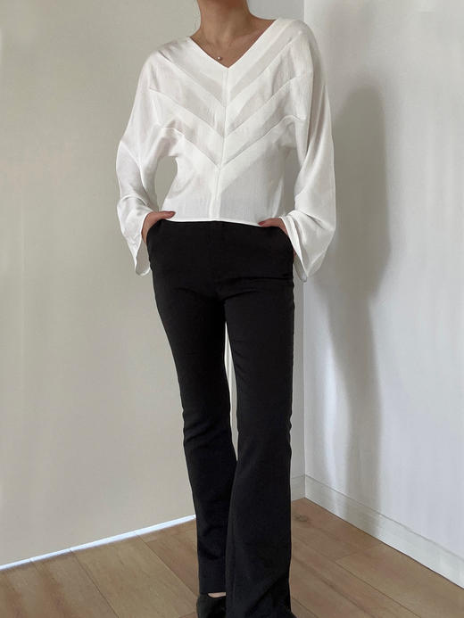 Viktoria Chan | SS22035 June cropped blouse长袖 [衬衫 黑 / 白 / 蓝 ] 商品图9