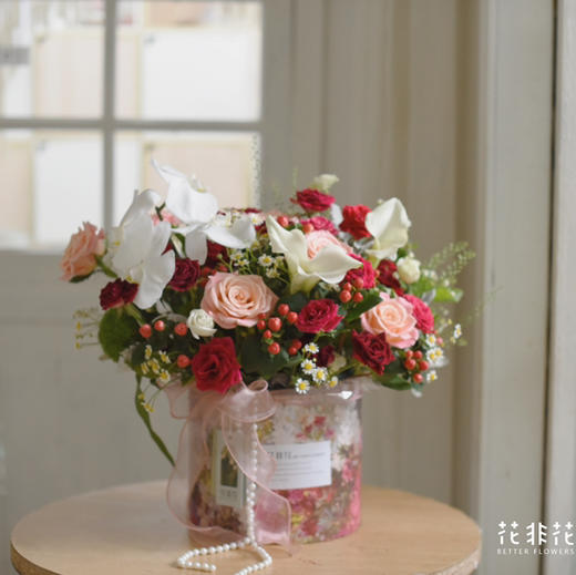 《她的花园》多头紫罗兰玫瑰朱小姐玫瑰蝴蝶兰马蹄莲抱抱桶 商品图6